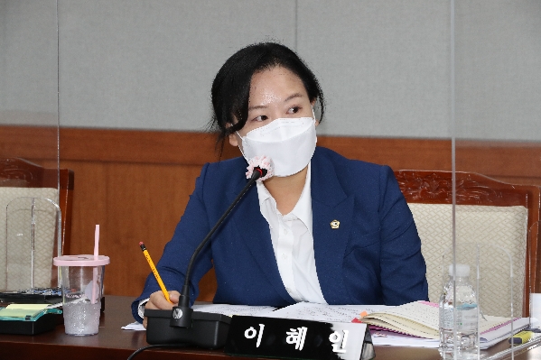 제244회 임시회 행정자치위원회_6