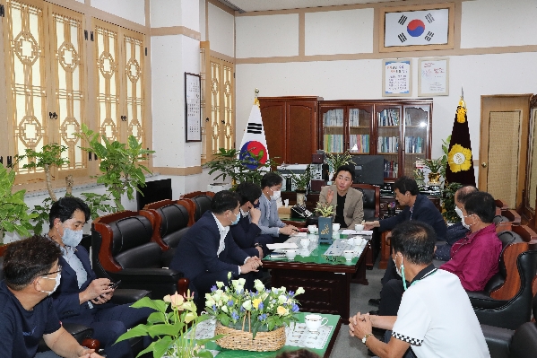 수암상가시장연합회 임원진 내방_2