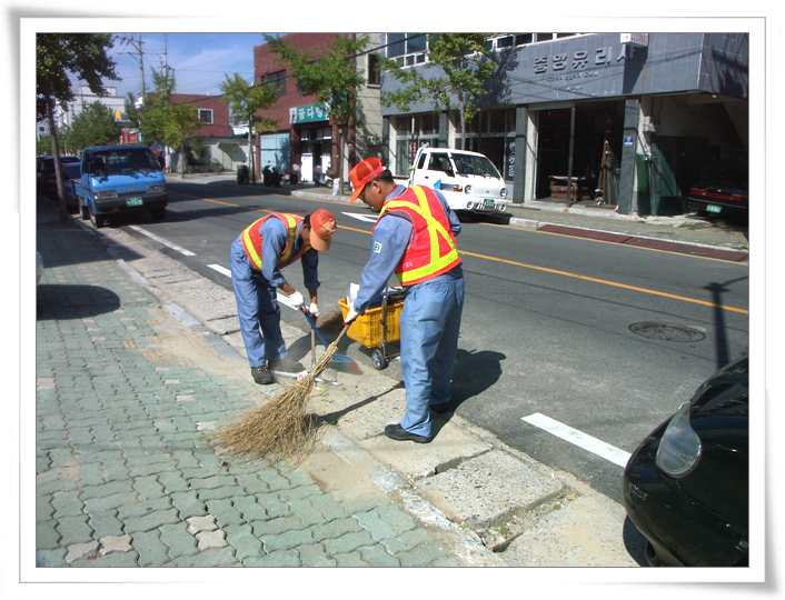 신정동 가로변청소 체험(박성진의원)_0