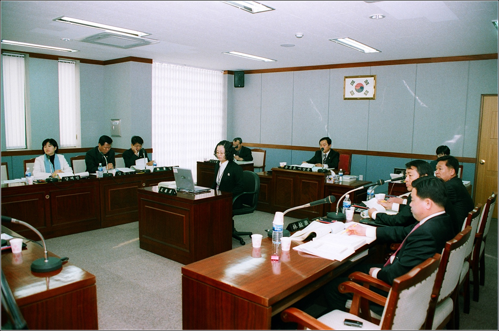 내무위원회 행정사무감사 진행장면_1