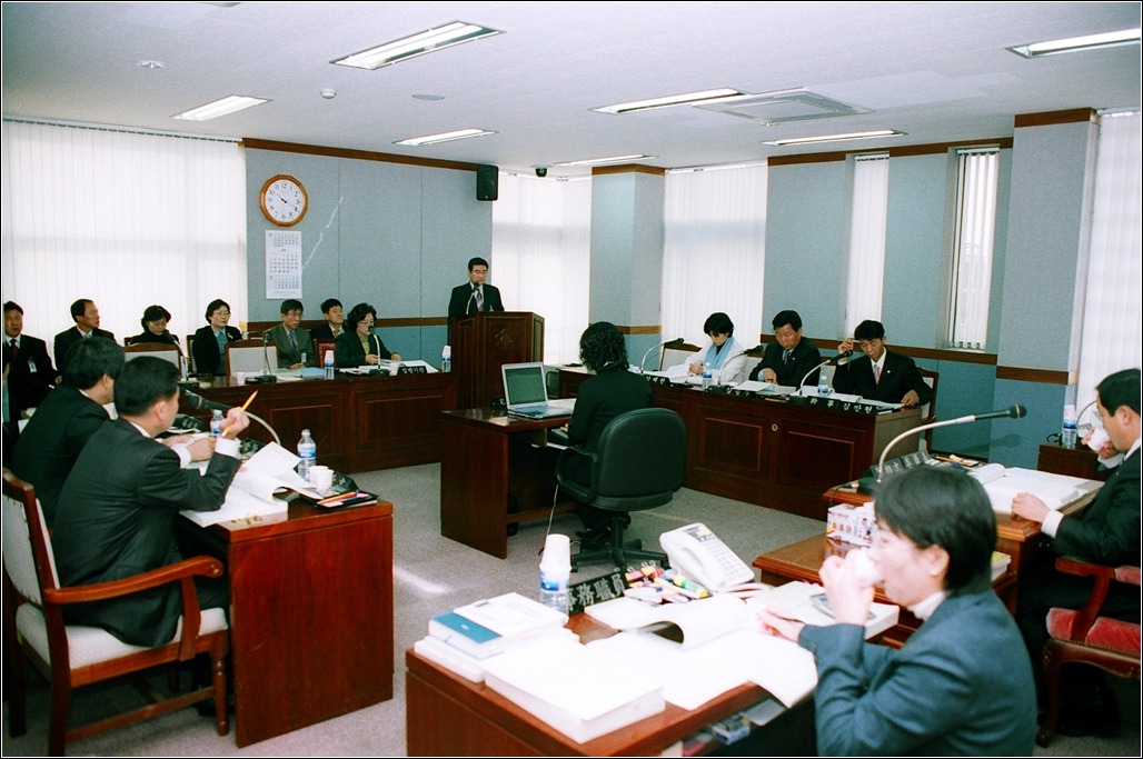 내무위원회 행정사무감사 진행장면_2