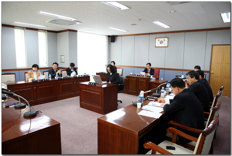 내무위원회 회의_1