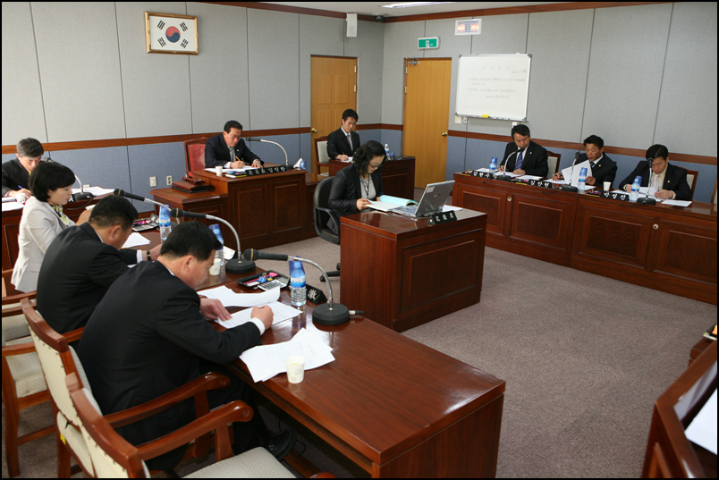 의회 운영 위원회 회의_0