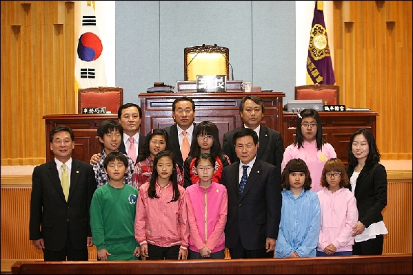 제130회 남구의회 임시회 견학(옥현초등학교)_0