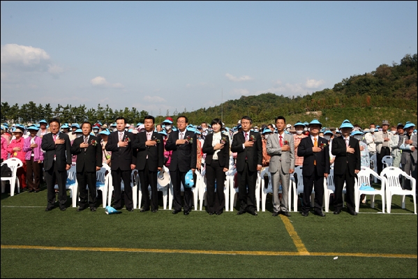 제13회 노인의날 기념식(어르신 어울림 한마당)_0