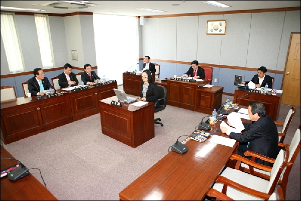 제137회 임시회 폐회 중 제2차 의회운영위원회_0