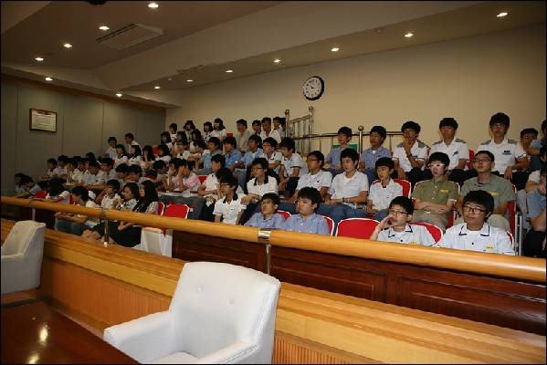 20100719 울산시산하 중학교 간부학생 방문_8