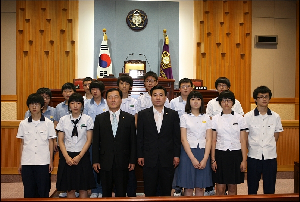 20100719 울산시산하 중학교 간부학생 방문_1
