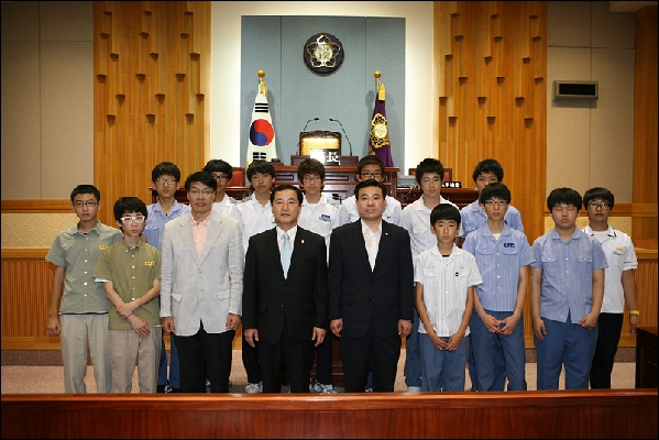 20100719 울산시산하 중학교 간부학생 방문_3