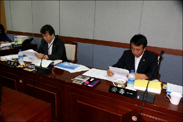 제142회 남구의회 제1차 정례회 1차 내무위원회 개최 _3