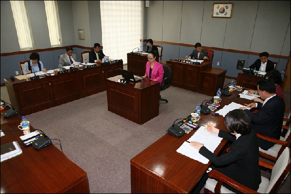 제142회 제1차 정례회 폐회중 제2차 의회운영위원회_0