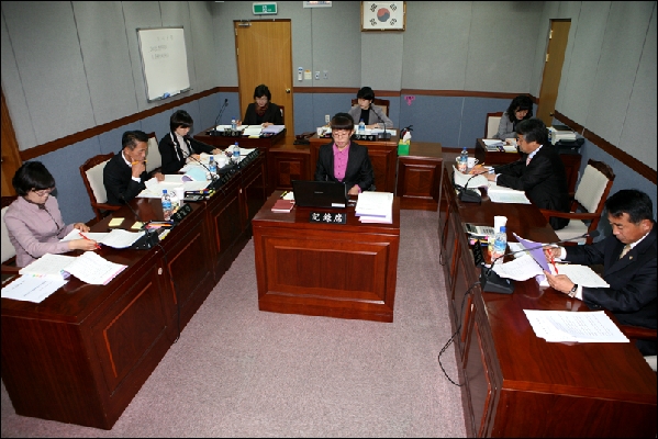 제144회 2차 정례회 2010년도 행정사무감사 실시(행정자치위원회) _0