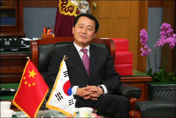 중국요양시 인대상무위, 남구의회 방문_4