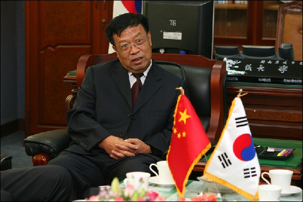 중국요양시 인대상무위, 남구의회 방문_6