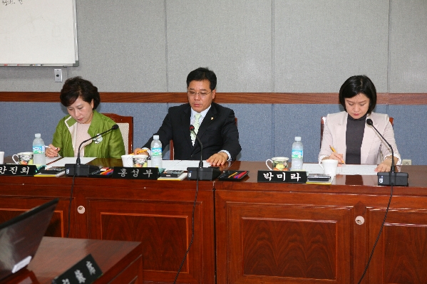 제151회 남구의회 임시회 폐회 중 제2차 의회운영위원회_0