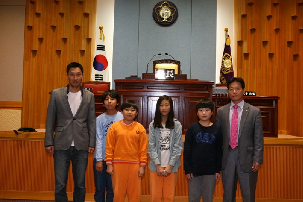 동백초등학교 학생 의회관람_2