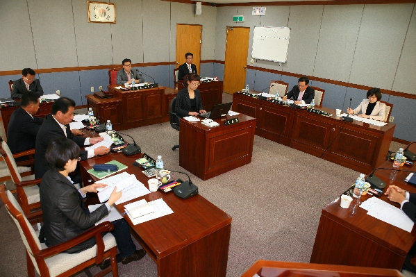 제152회 남구의회 임시회 폐회 중 제2차 의회운영위원회_2