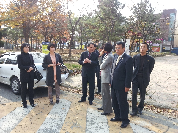 행정자치위원회 소관 2011년도 행정사무감사 중 현장활동 실시 _0