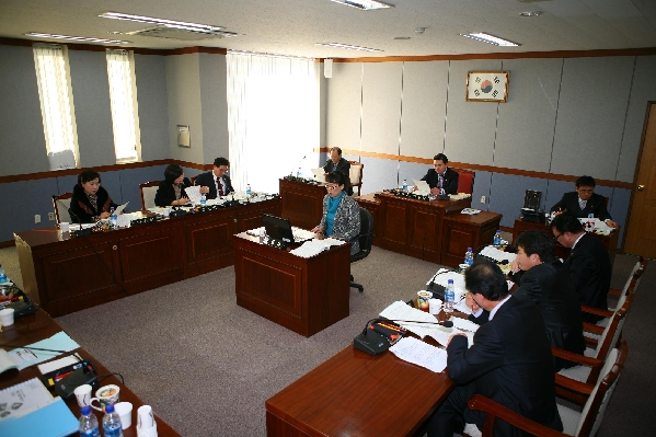 제155회 임시회 건설환경위원회 회의장면_1