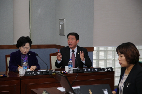 제174회 임시회 제1차 의회운영위원회_3