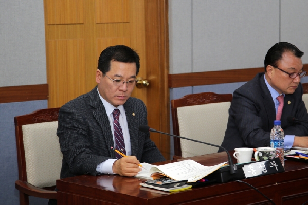 제174회 임시회 제1차 행정자치위원회_2