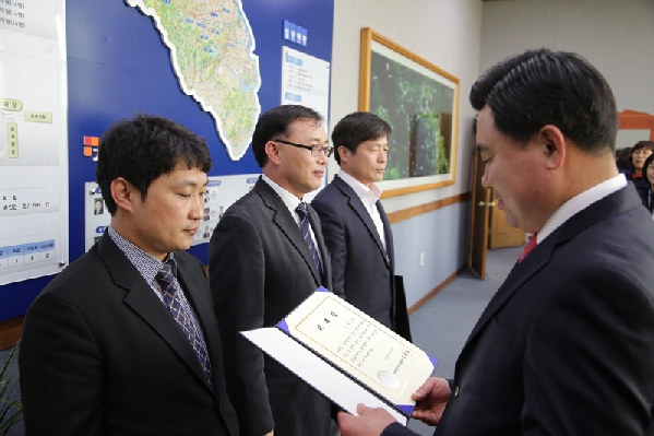 2013년 결산검사위원 위촉식_0