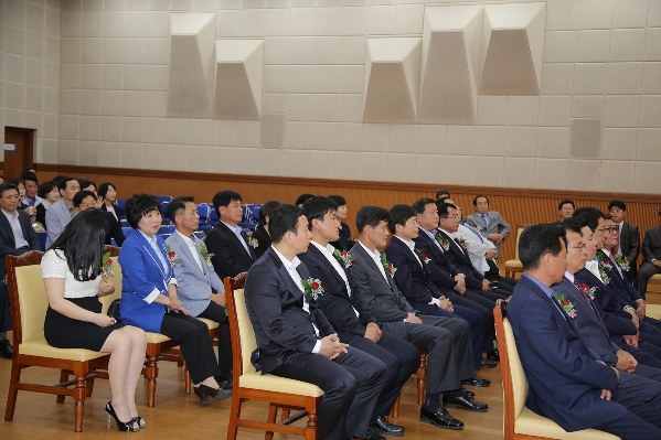 6.4 지방선거 당선증 교부식_1