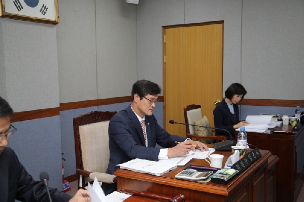 제180회 임시회 행정자치위원회의_3