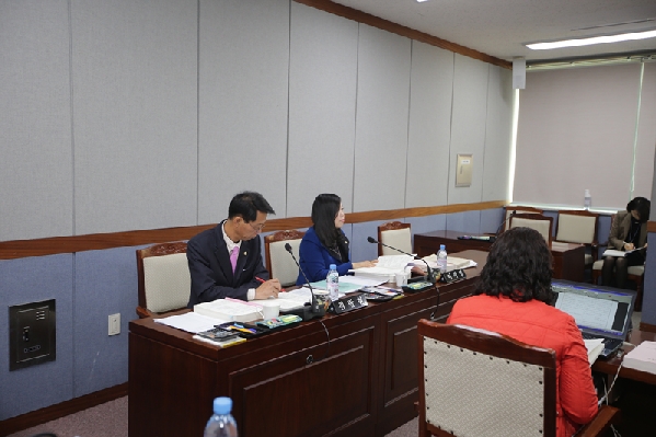 제181회 제2차 정례회 행정자치위원회의(행정사무감사)_4