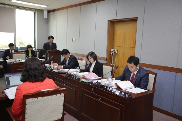 제181회 제2차 정례회 행정자치위원회의(행정사무감사)_3
