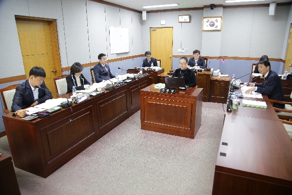 제182회 임시회 제1차 행정자치위원회_1