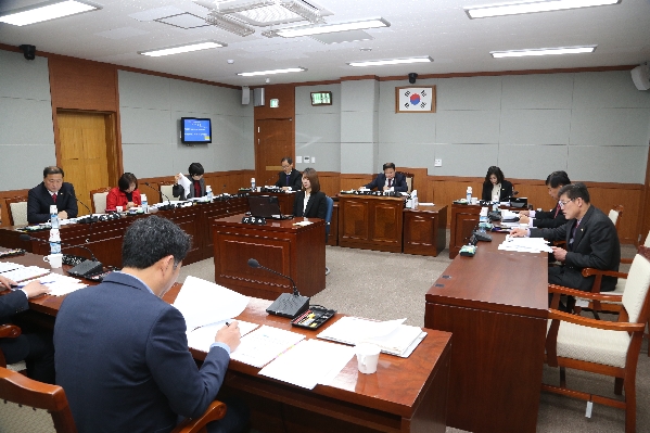 제208회 임시회 행정자치위원회_0