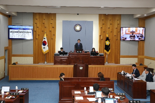 제214회 제2차 정례회 제2차 본회의_0