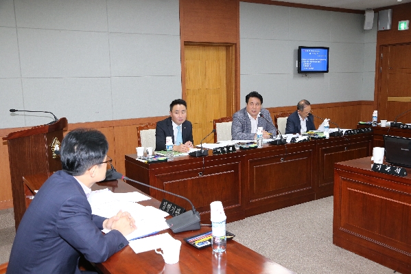 제212회 제1차 정례회 행정자치위원회_1