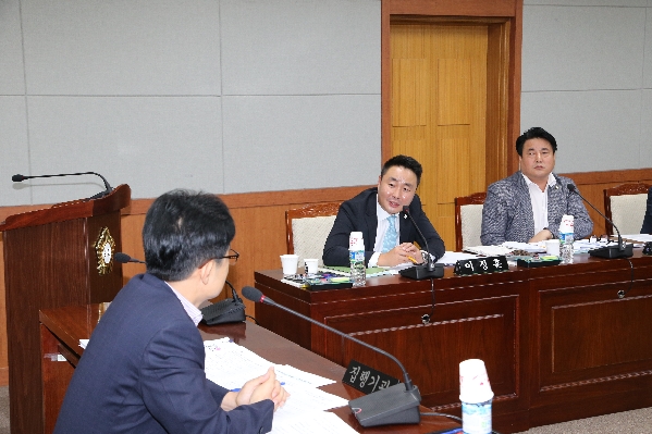 제212회 제1차 정례회 행정자치위원회_1