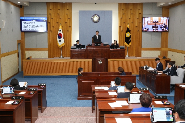 제212회 제1차 정례회 제2차 본회의_0