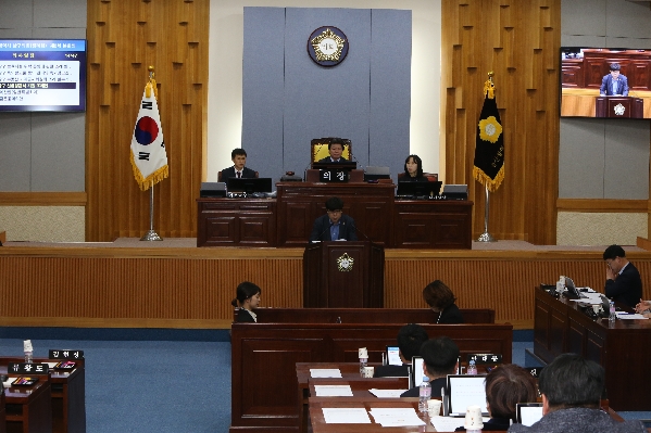 제214회 제2차 정례회 제2차 본회의_1