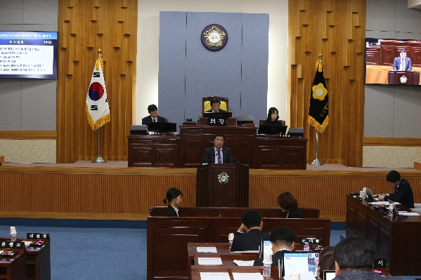 제214회 제2차 정례회 제2차 본회의_1