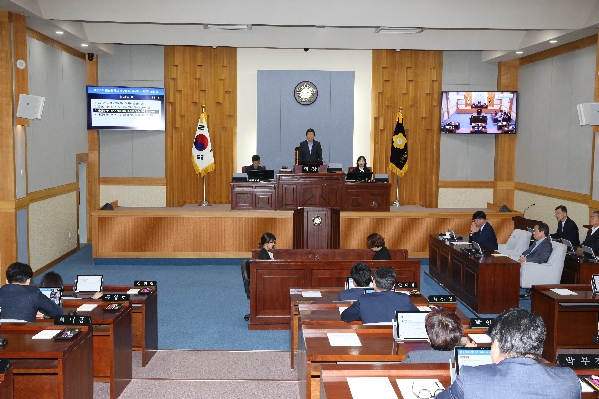 제213회 임시회 제2차 본회의_0