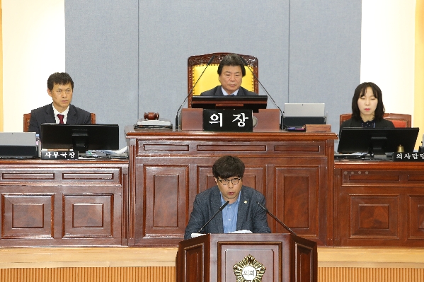 제214회 제2차 정례회 제2차 본회의_0