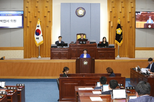 제212회 제1차 정례회 제2차 본회의_1