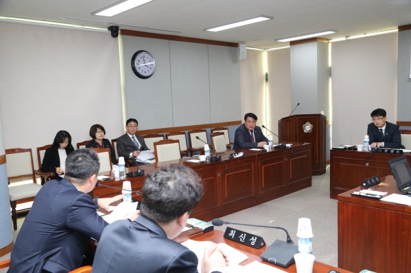 제215회 임시회 의회운영위원회_2