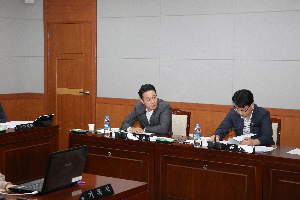 제221회 임시회 행정자치위원회_2