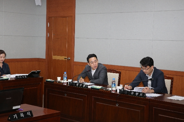 제221회 임시회 행정자치위원회_3