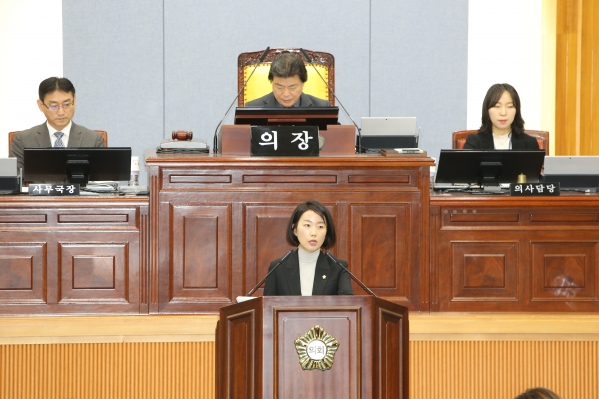 제215회 임시회 제1차 본회의_1