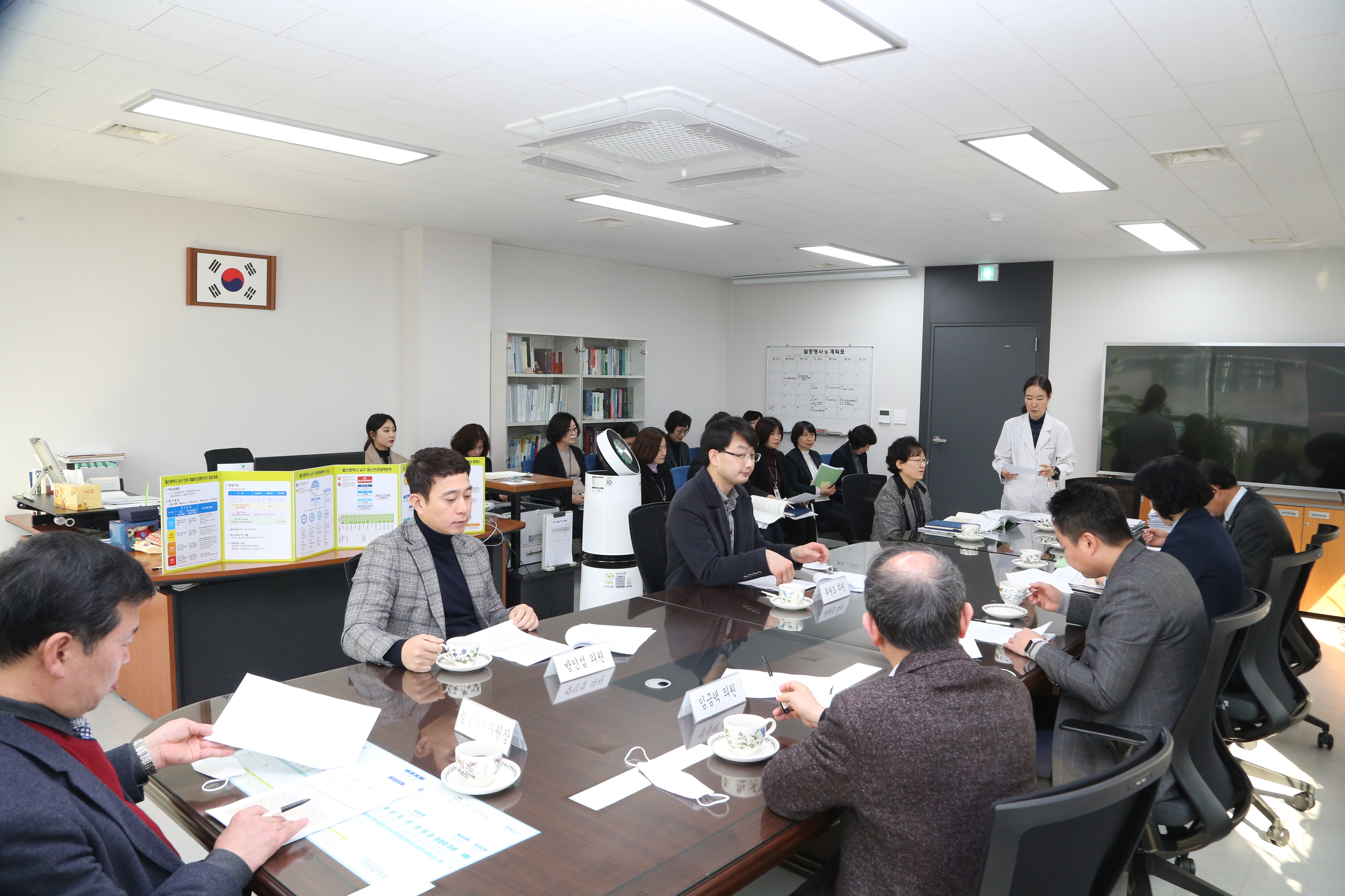 [보도자료] - 남구 의회 행정자치위원회 - 남구 보건소 방문 2020년 주요업무 및 코로나바이러스감염증-19 추진상황 보고회 개최 