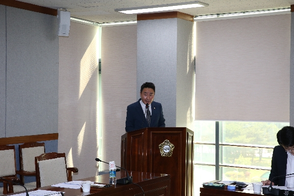 제225회 임시회 의회운영위원회_3