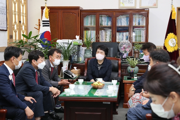 국제라이온스협회 355-D지구 신임 총재 및 지구임원진 내방_3