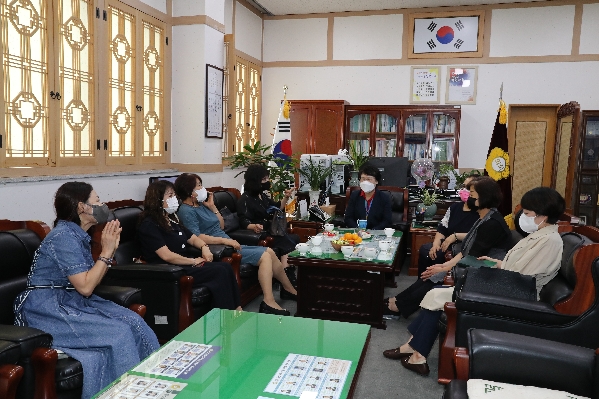 의회를 사랑하는 사람들 내방_2