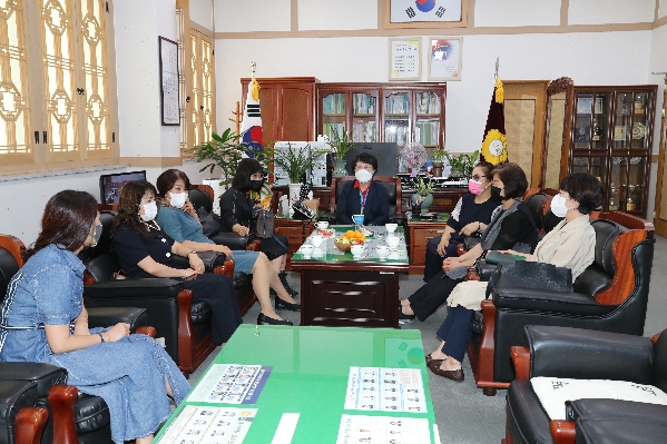 의회를 사랑하는 사람들 내방_3